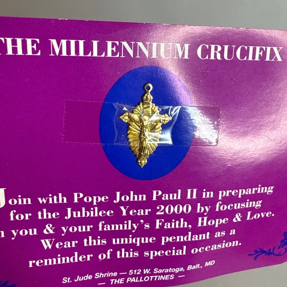 Millennium Crucifix Pendant Pope John Paul II‎ Jubilee Year 2000 St Jude Shrine